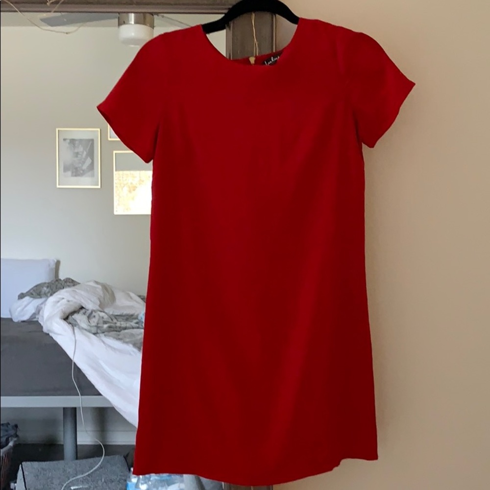 Lulu’s red dress